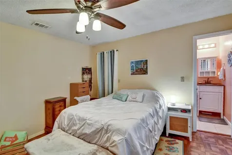 11028 Airview Drive Tampa FL 33625