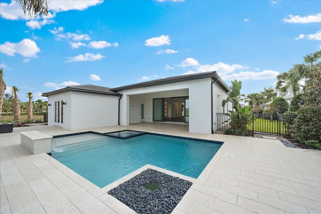 3739 Caledonia Lane Sarasota FL 34240