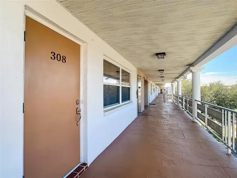 6015 19th Street N St Petersburg FL 33714