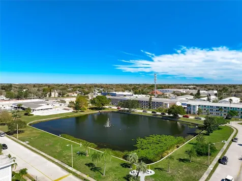 6015 19th Street N St Petersburg FL 33714