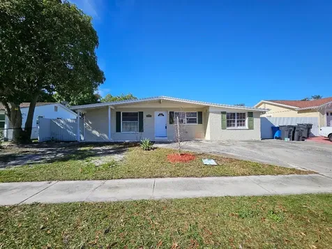 4816 Alvarado Drive Tampa FL 33634