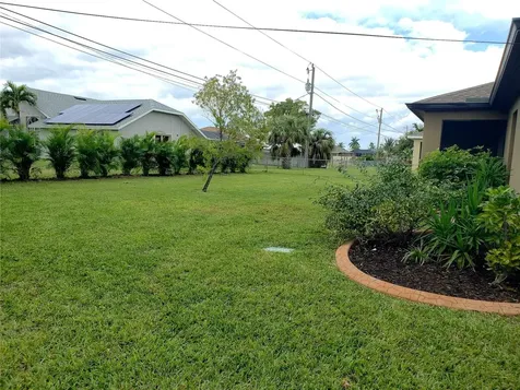 1412 SW 8th Court Cape Coral FL 33991