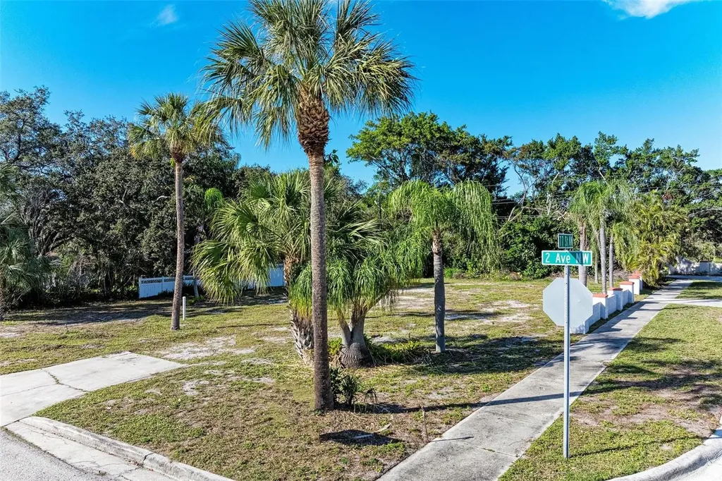 210 77th Street NW Bradenton FL 34209