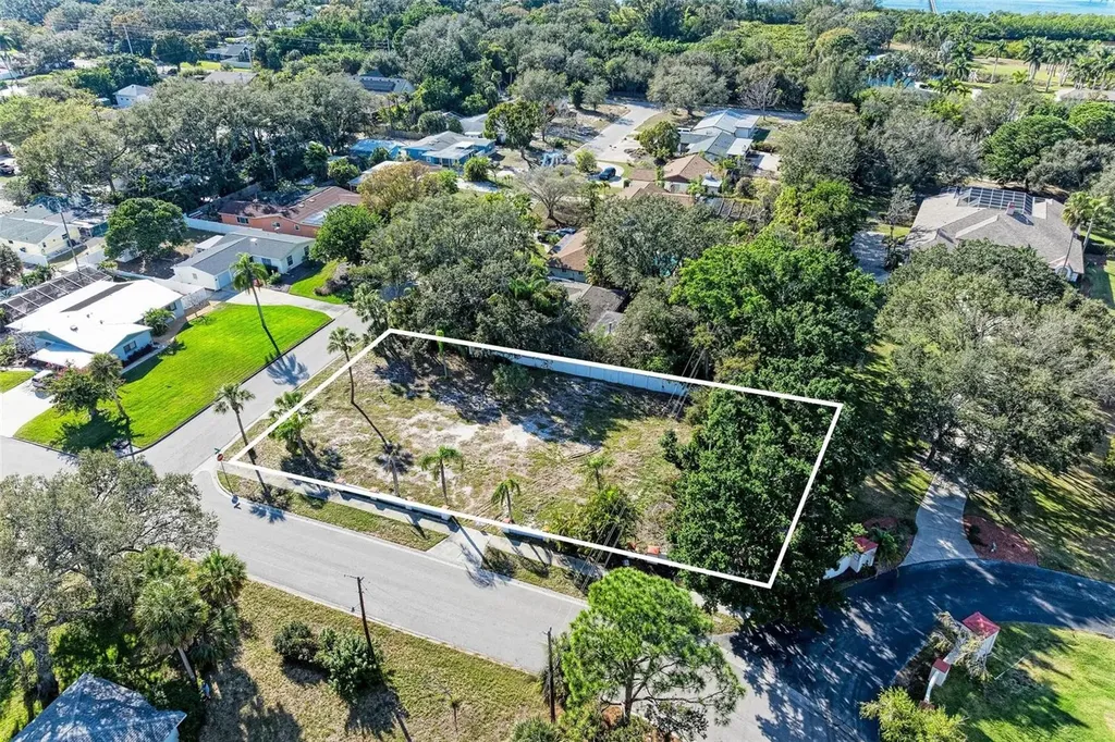 210 77th Street NW Bradenton FL 34209