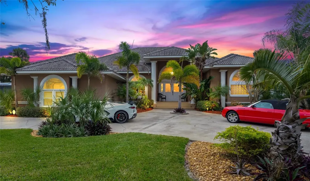 2121 S Palmetto Avenue South Daytona FL 32119