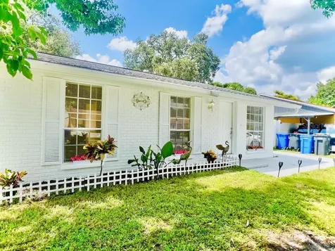 16004 Saddle Creek Drive Tampa FL 33618