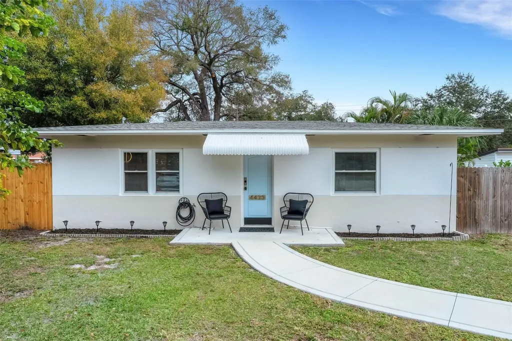 4433 Crestwood Drive N St Petersburg FL 33714