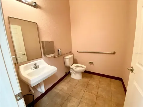929 Us 27/441 Lady Lake FL 32159