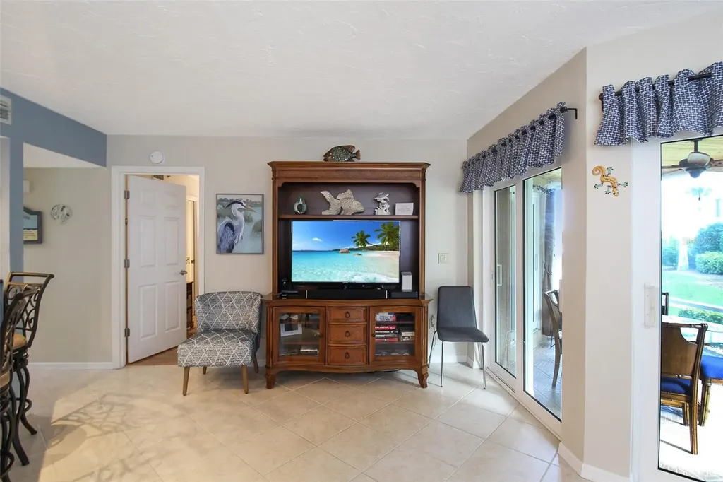 1364 Siesta Bayside Drive Sarasota FL 34242