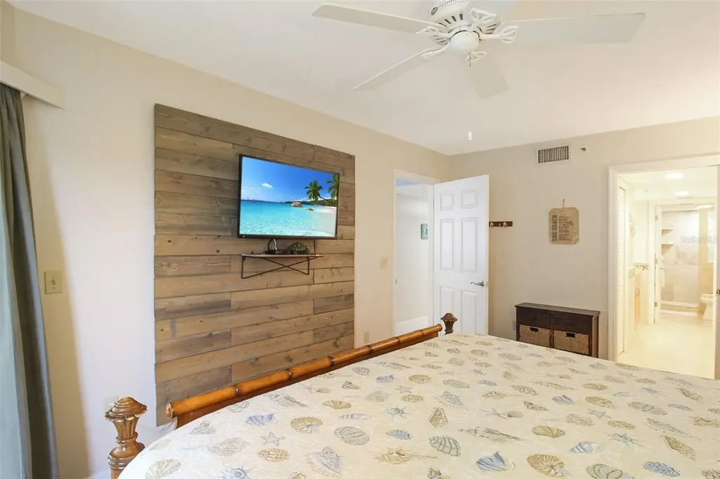 1364 Siesta Bayside Drive Sarasota FL 34242