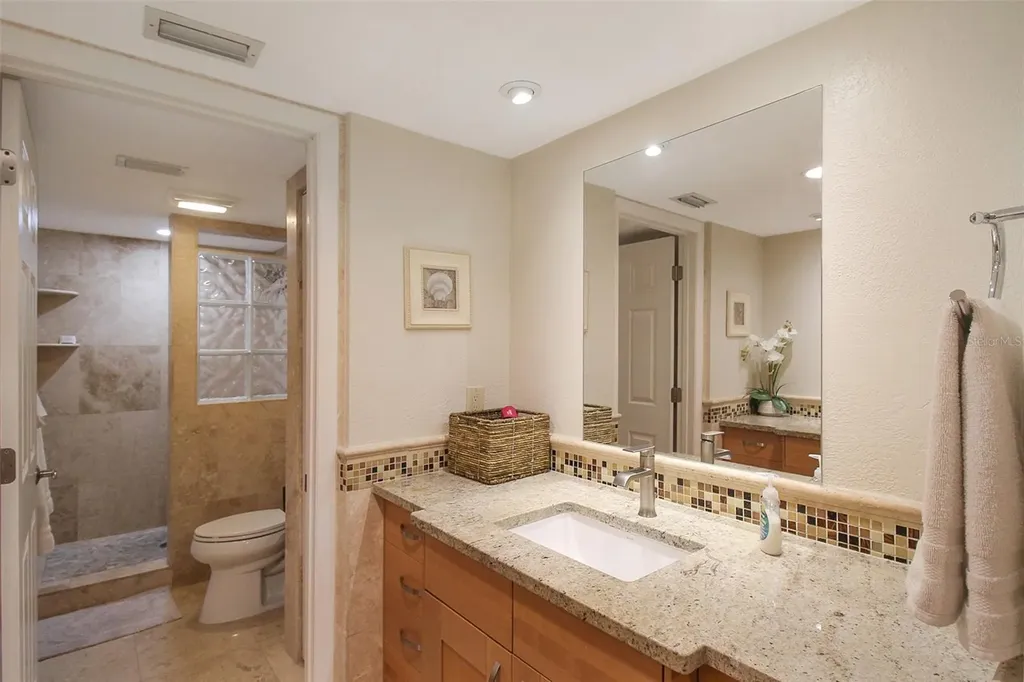 1364 Siesta Bayside Drive Sarasota FL 34242