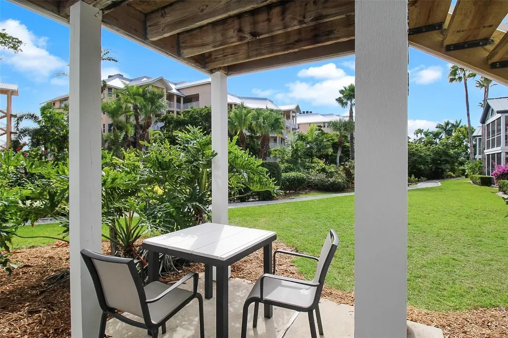 1364 Siesta Bayside Drive Sarasota FL 34242