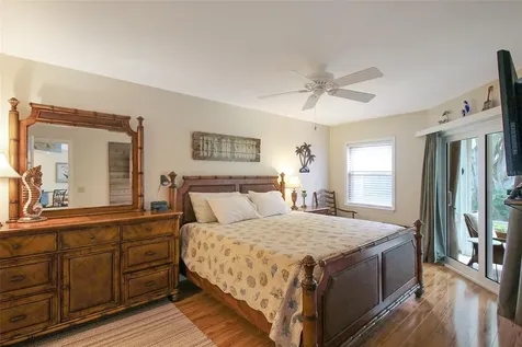 1364 Siesta Bayside Drive Sarasota FL 34242