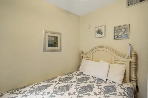 1364 Siesta Bayside Drive Sarasota FL 34242