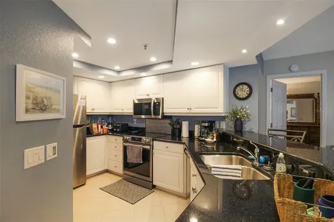 1364 Siesta Bayside Drive Sarasota FL 34242
