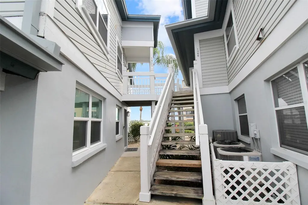1382 Siesta Bayside Drive Sarasota FL 34242