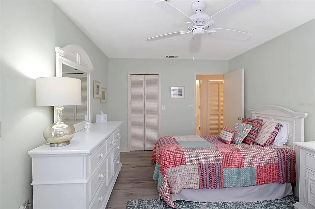 1382 Siesta Bayside Drive Sarasota FL 34242