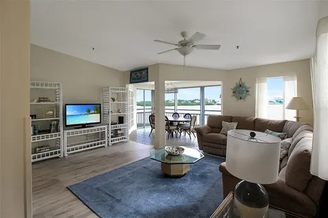 1382 Siesta Bayside Drive Sarasota FL 34242