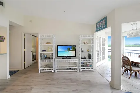 1382 Siesta Bayside Drive Sarasota FL 34242