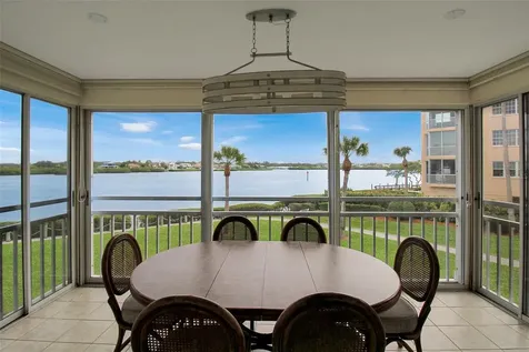 1382 Siesta Bayside Drive Sarasota FL 34242