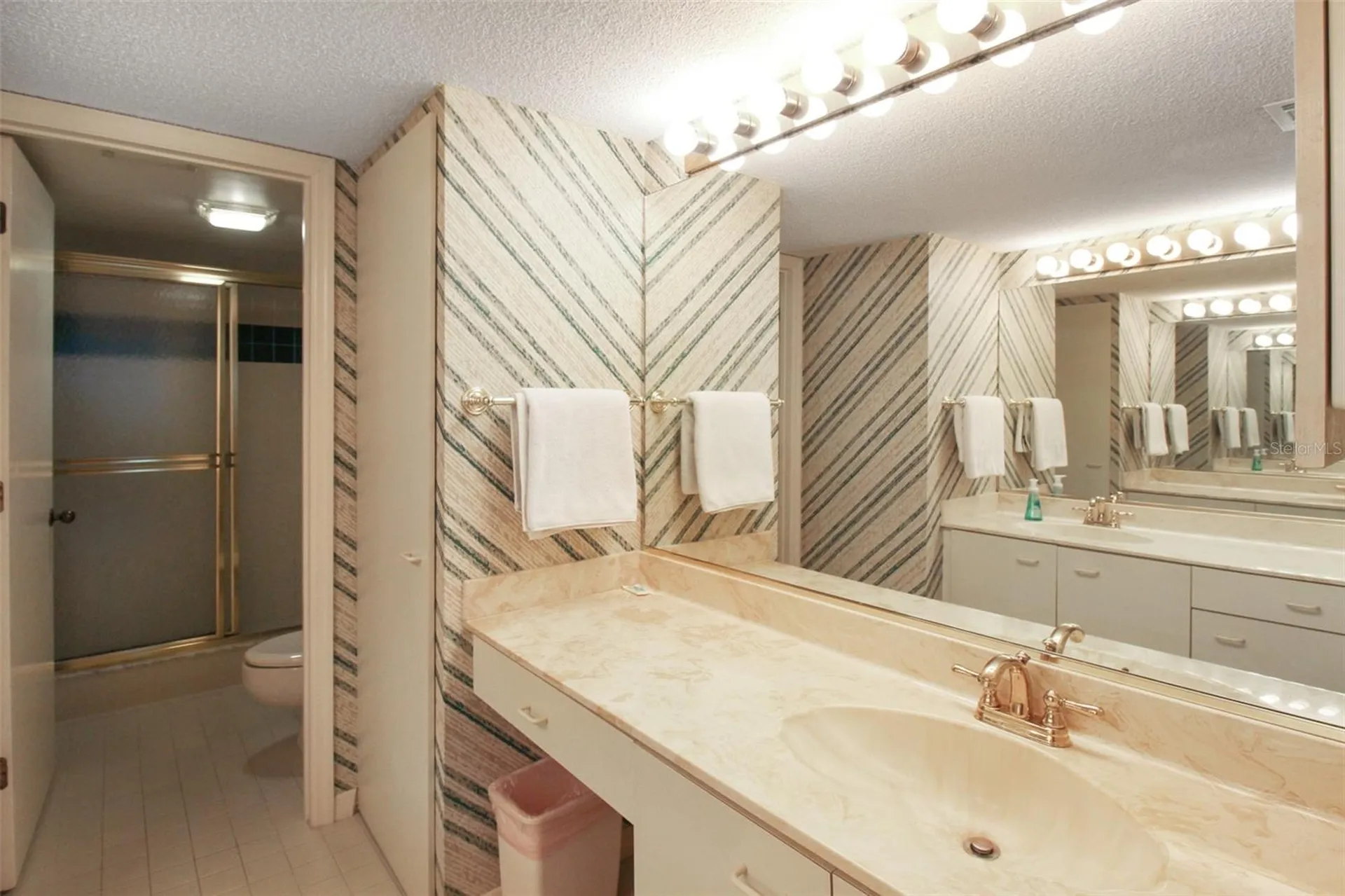 1219 Siesta Bayside Drive Sarasota FL 34242