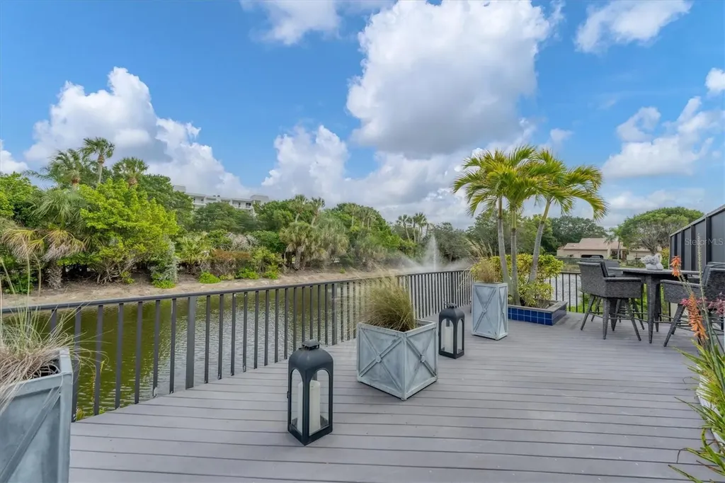 2352 Harbour Oaks Drive Longboat Key FL 34228