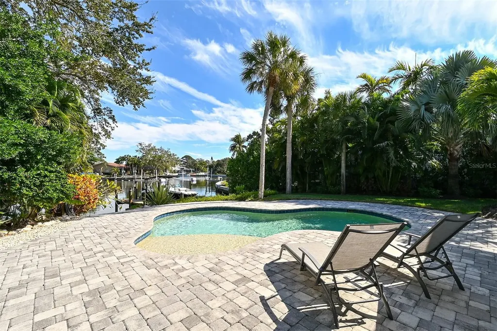 5319 Cape Leyte Drive Sarasota FL 34242