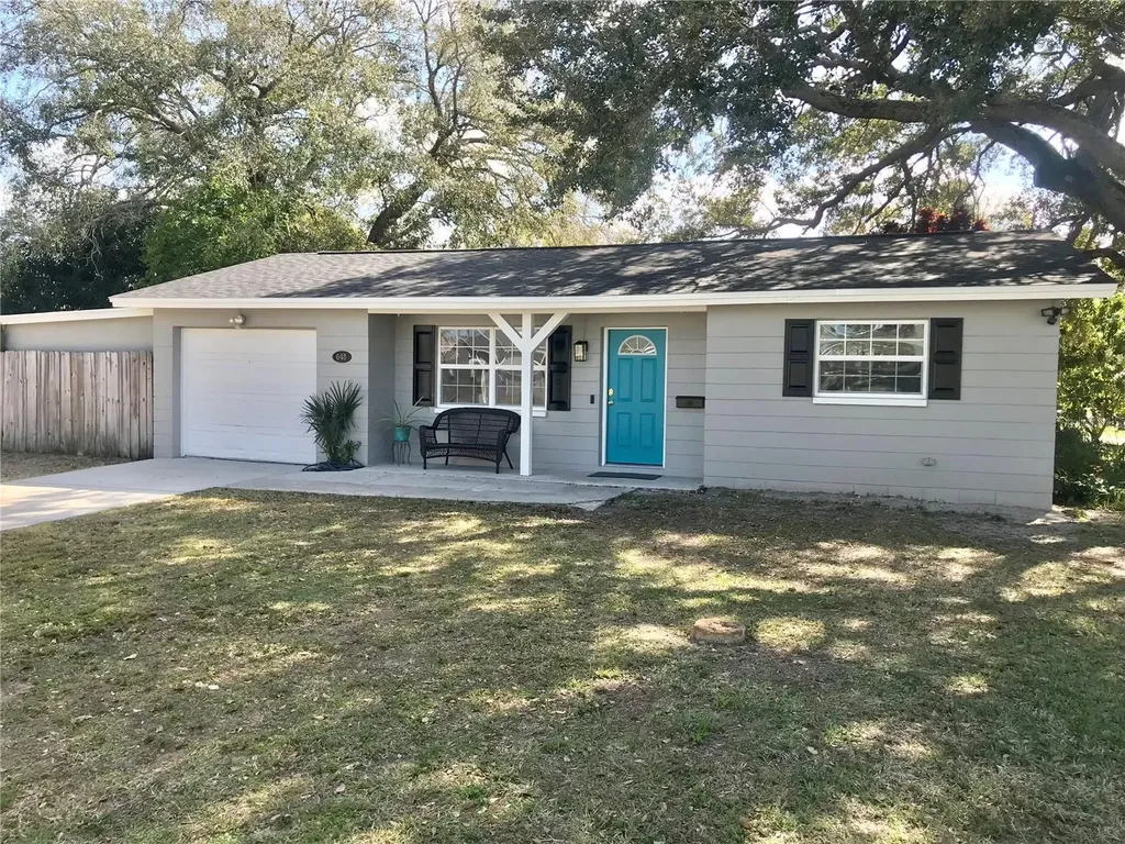 648 Murphy Avenue N St Petersburg FL 33703