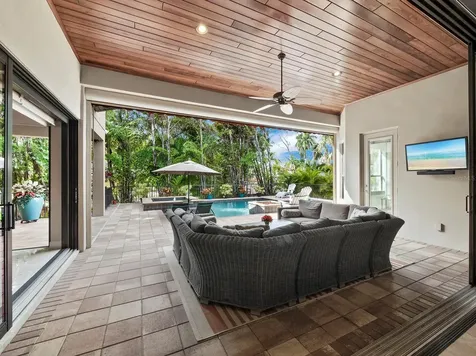 486 E Royal Flamingo Drive Sarasota FL 34236
