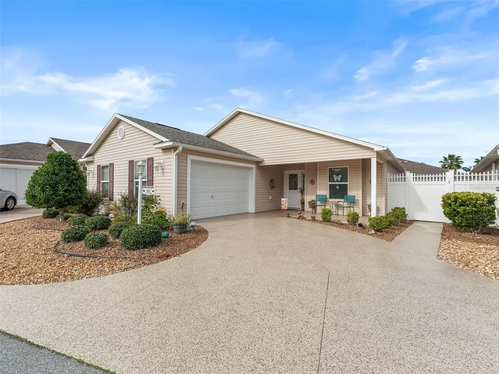 881 Sapphire Place The Villages FL 32163