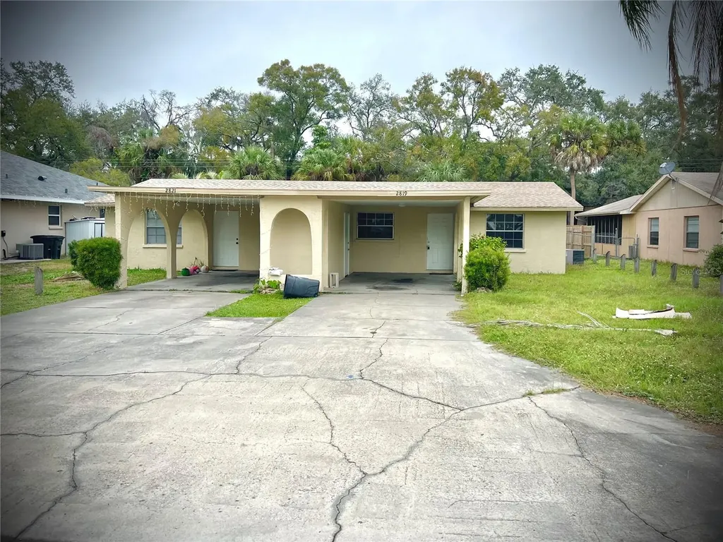 2821 52nd Avenue Drive W Bradenton FL 34207