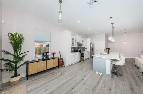 1537 42nd Street S St Petersburg FL 33711