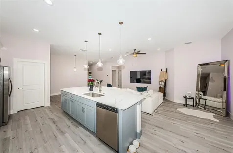 1537 42nd Street S St Petersburg FL 33711