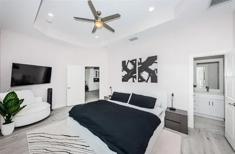 1537 42nd Street S St Petersburg FL 33711