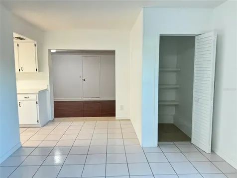 4928 Cresthill Drive Tampa FL 33615