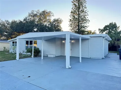 4928 Cresthill Drive Tampa FL 33615