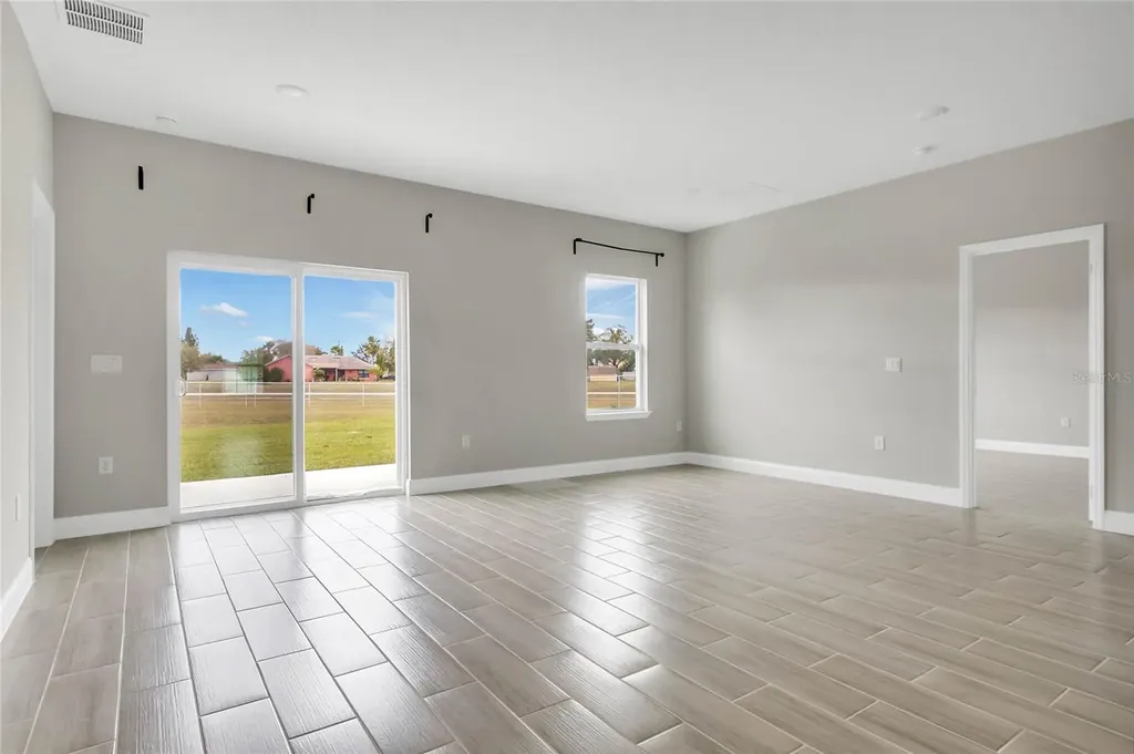 323 Edgewood Court Poinciana FL 34759
