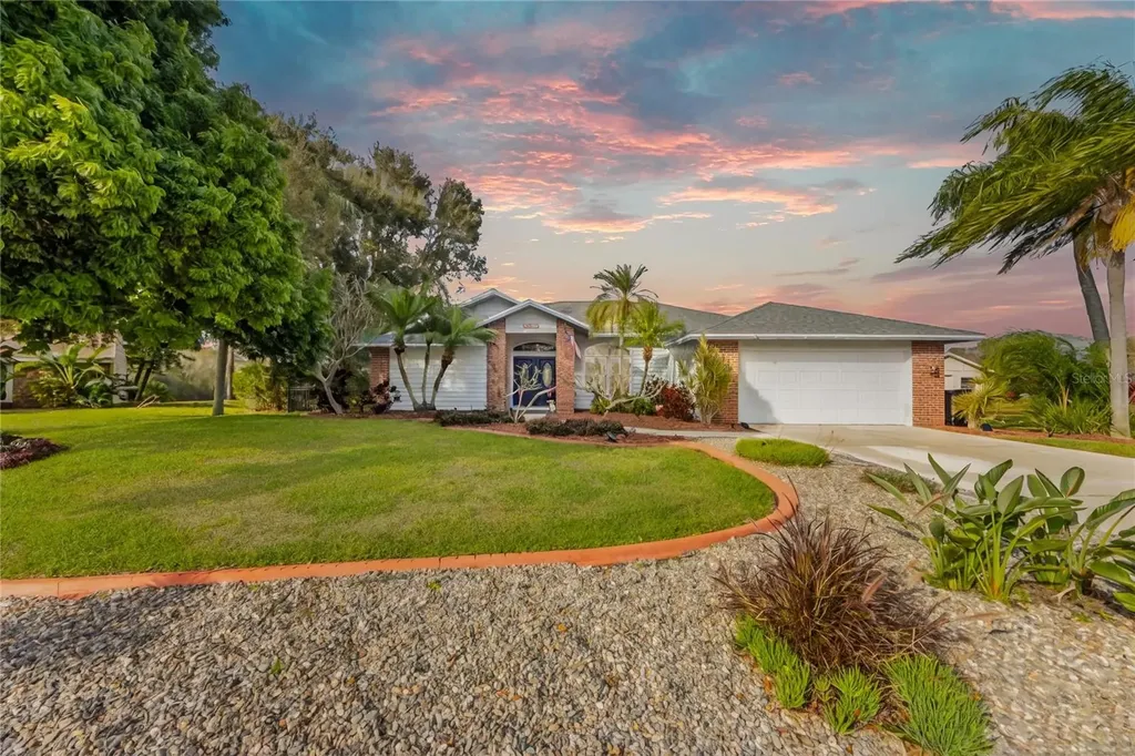 9006 60th Avenue E Bradenton FL 34202