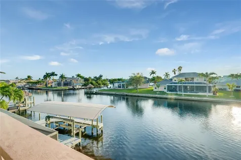 2132 SE 20th Place Cape Coral FL 33990