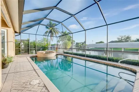 2132 SE 20th Place Cape Coral FL 33990