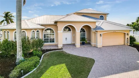2132 SE 20th Place Cape Coral FL 33990