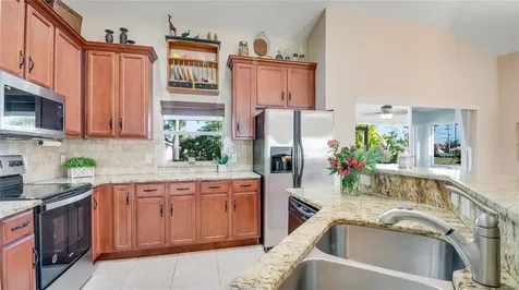 2913 SW 8th Place Cape Coral FL 33914