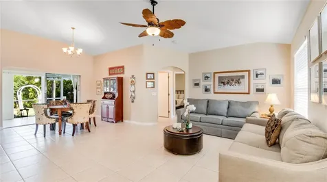 2913 SW 8th Place Cape Coral FL 33914