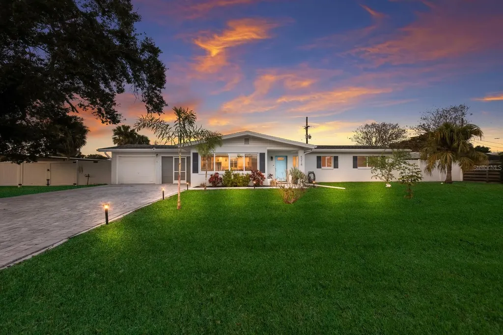 5218 6th Avenue Drive W Bradenton FL 34209