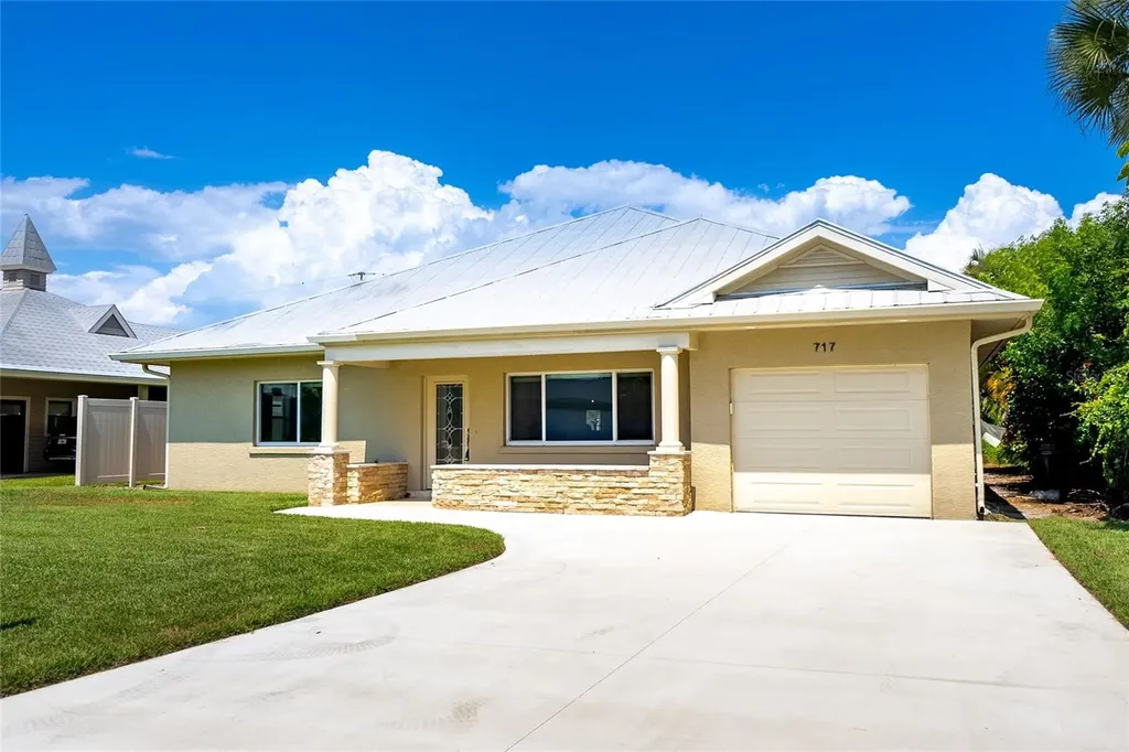 717 Riviera Street Venice FL 34285
