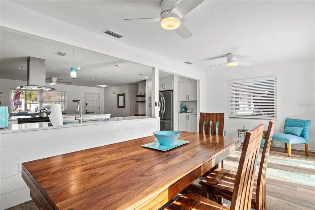 2572 Jefferson Circle Sarasota FL 34239