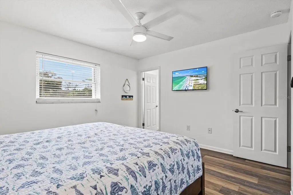 2572 Jefferson Circle Sarasota FL 34239