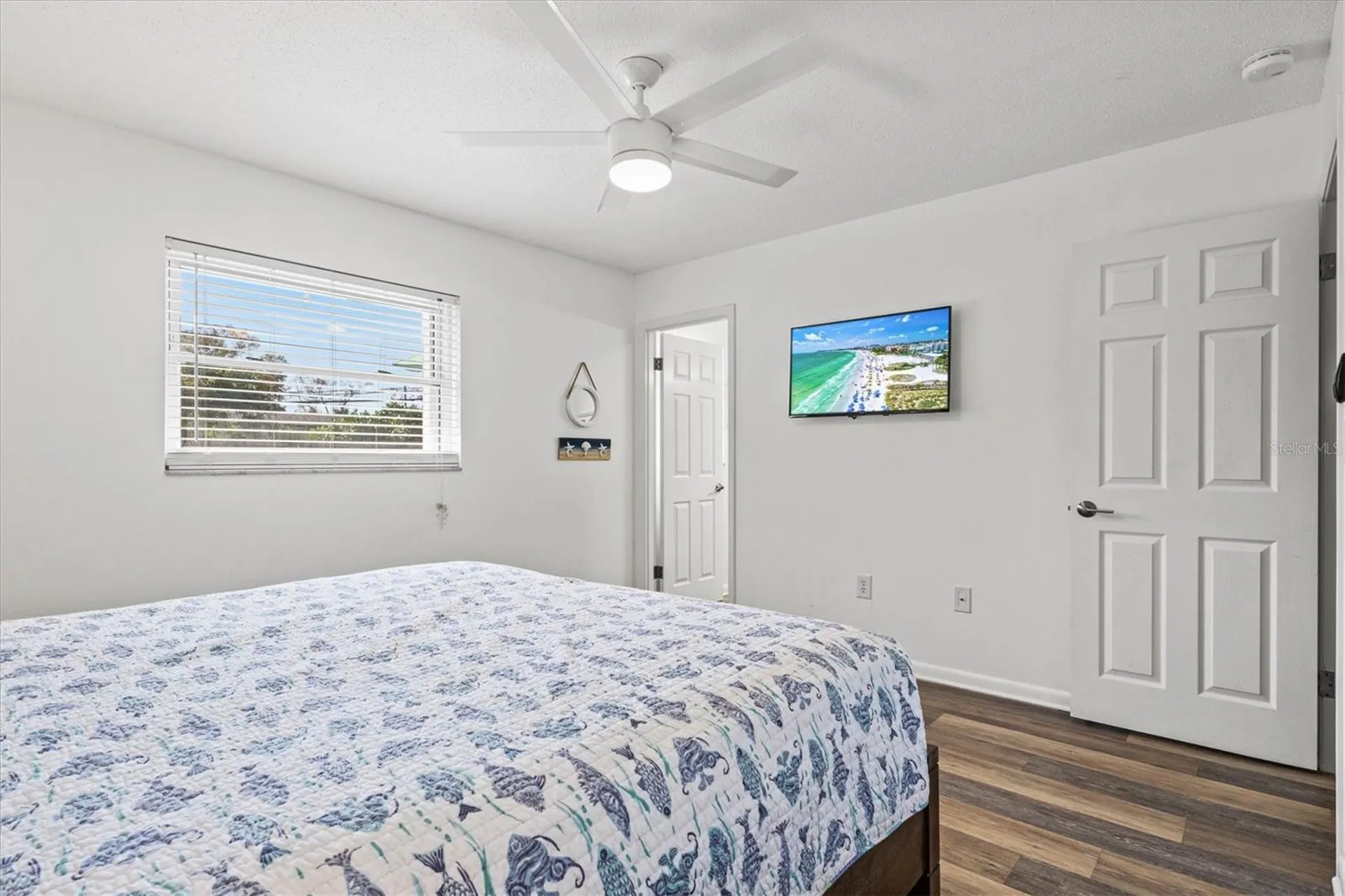 2572 Jefferson Circle Sarasota FL 34239