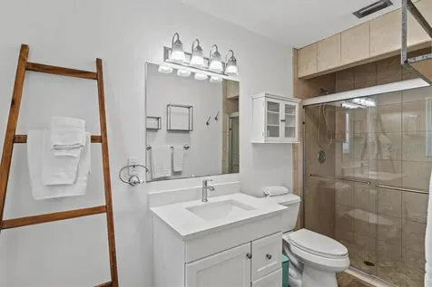 2572 Jefferson Circle Sarasota FL 34239