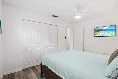 2572 Jefferson Circle Sarasota FL 34239